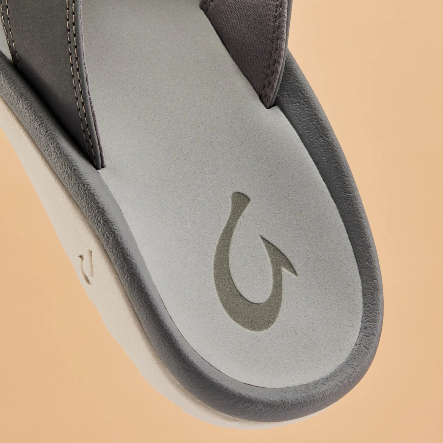 OluKai ‘Ohana - Graphite 9 OluKai ‘Ohana - Graphite - Image 7