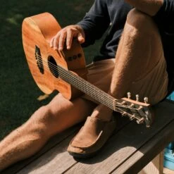 OluKai Moloā Slipper - Toffee / Dark Wood -OluKai Shop 10252 3363 102 8fb1f1a9 e3bf 4394 9f21 488a3b43dbfa