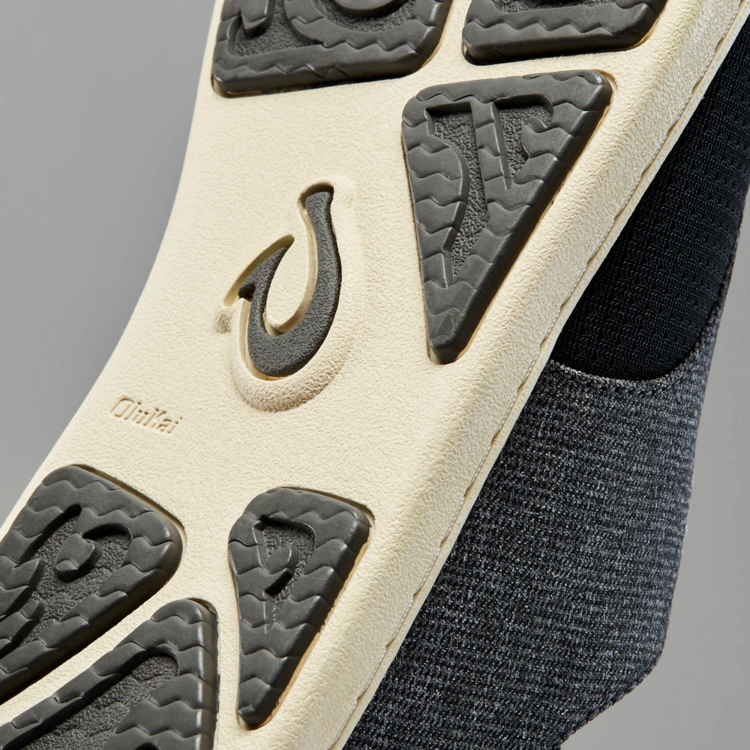 OluKai Nohea Moku - Dark Shadow 11 OluKai Nohea Moku - Dark Shadow - Image 9