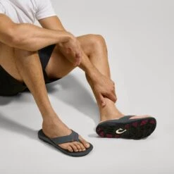 OluKai Kīpī - Dark Shadow -OluKai Shop 10324 6C6C 102 M KIPI DkShadowDkShadow