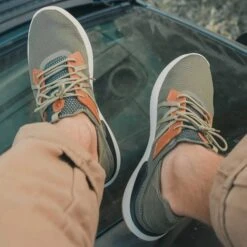 OluKai Mio Lī - Hunter / Lava Rock -OluKai Shop 10440 HGLR 201 1