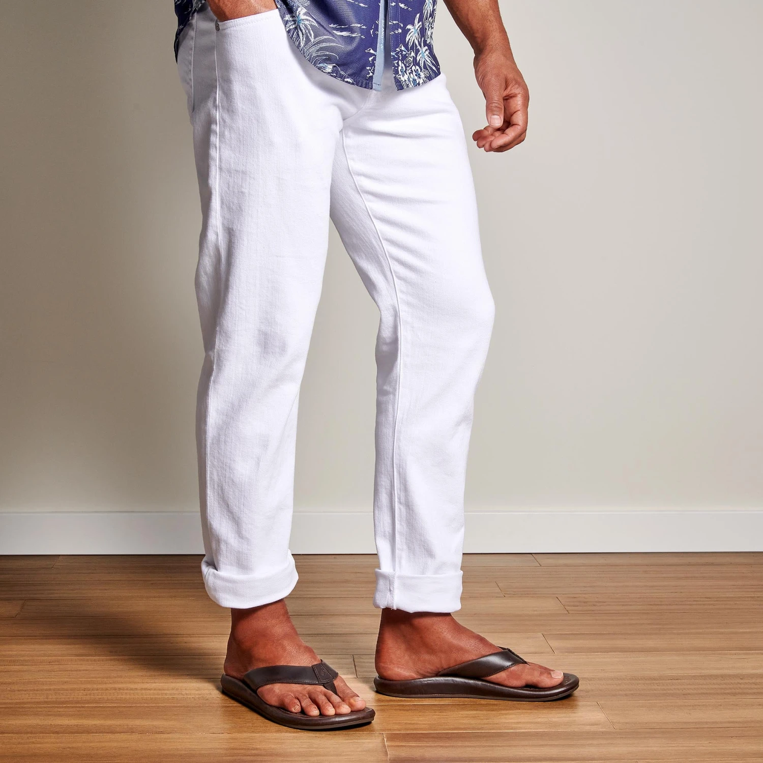 OluKai ‘Ilikai - Dark Wood 4 OluKai ‘Ilikai - Dark Wood - Image 2