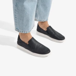 OluKai Pehuea Leather-Onyx / Onyx 13 OluKai Pehuea Leather-Onyx / Onyx -OluKai Shop 20329 OXOX 105 W PEHUEALEATHER OnyxOnyx