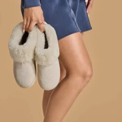 OluKai Ku‘i - Puka 15 OluKai Ku‘i - Puka -OluKai Shop 20457 6A6A 104 W Kui PukaPuka