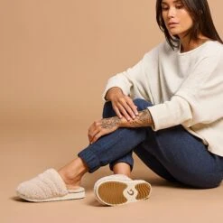 OluKai Pūpū Mua - Tapa 19 OluKai Pūpū Mua - Tapa -OluKai Shop 20476 2020 103 W PUPUMUA TapaTapa V2