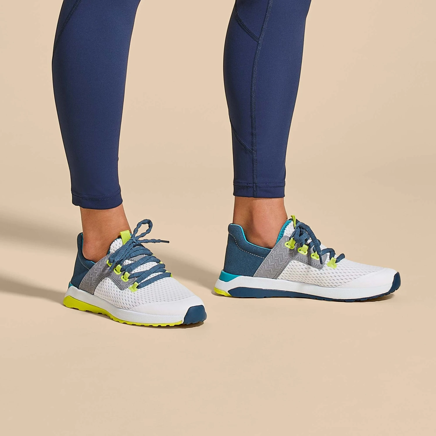 OluKai Wailuku - Bright White / Lagoon 4 OluKai Wailuku - Bright White / Lagoon - Image 2