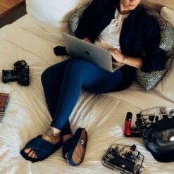 OluKai Hila Heu - Moonlit Ocean -OluKai Shop 20489 7E7E hila heu 101