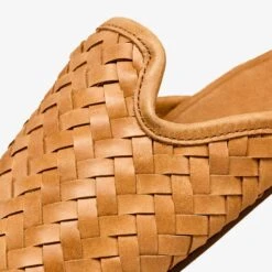 OluKai Mi‘i-Kukui Brown / Kukui Brown 14 OluKai Mi‘i-Kukui Brown / Kukui Brown -OluKai Shop 20495 KNKN 101