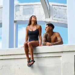 OluKai La‘i T–Bar - Lava Rock / Lava Rock -OluKai Shop 20510 LRLR 106