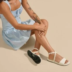 OluKai Tiare Wrap - White Sand -OluKai Shop 20530 WSWS 102 W TIAREWRAP WhiteSandWhiteSand