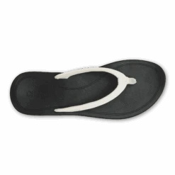 OluKai ‘Uiki - Bright White / Lava Rock -OluKai Shop 20537 WBLR 004 W UIKI BrightWhiteLavaRock