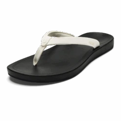 OluKai ‘Uiki - Bright White / Lava Rock -OluKai Shop 20537 WBLR AMZ W UIKI BrightWhiteLavaRock