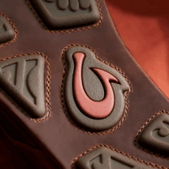 OluKai Hōkūle‘a Paepae - Toffee 12 OluKai Hōkūle‘a Paepae - Toffee -OluKai Shop Hokule aPaepae Toffee Detail 2