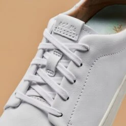 OluKai Pehuea Lī ‘Ili - White 13 OluKai Pehuea Lī ‘Ili - White -OluKai Shop Pehuea Li Ili 20433 4R4R Bright White 1